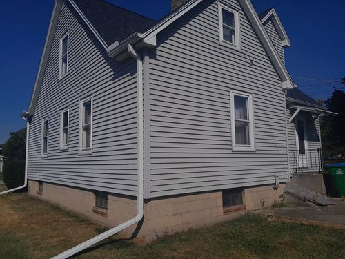 211 4th Ave, Mendota, IL, 61342-2229 | Card Image