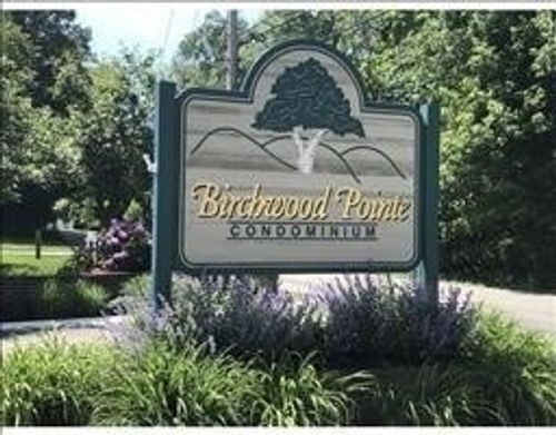 204-21 Clarks Rd, Amesbury, MA, 01913-4240 | Card Image