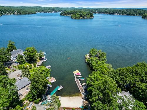 16 Lakeview Rd, Hopatcong, NJ, 07843-1926 | Card Image