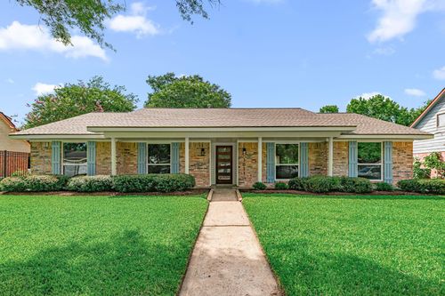 1011 Festival Dr, Houston, TX, 77062-4401 | Card Image