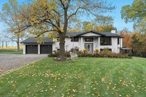 3169 King St, Vineland, ON, L0R2C0 | Card Image