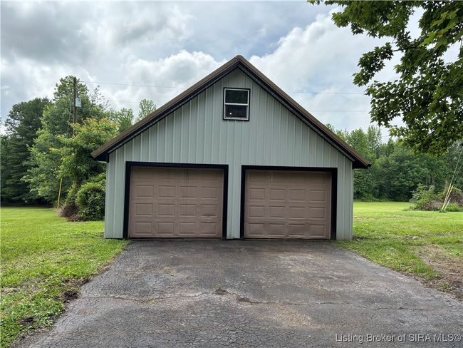 2318 Lake View Dr, Home with 4 bedrooms, 2 bathrooms and null parking in Austin IN | Image 10