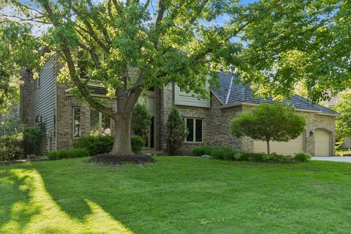 4325 Rosewood Ln N, Plymouth, MN, 55442-2613 | Card Image