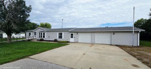 808 2nd Avenue, Rockford, IA, 50468 | Card Image