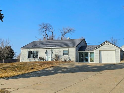 4524 E Ave Nw, Cedar Rapids, IA, 52405-3434 | Card Image