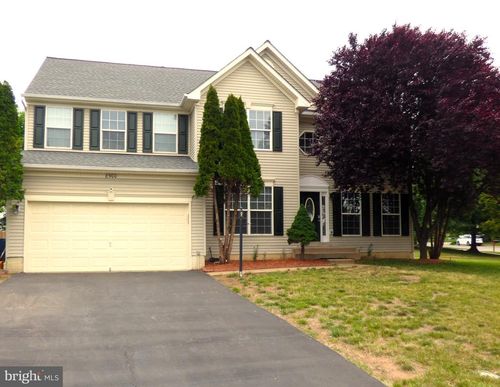 8900 Telford Ct, BRISTOW, VA, 20136-2064 | Card Image