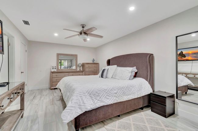 25-B - 8051 Ambach Way, Home with 2 bedrooms, 2 bathrooms and null parking in Hypoluxo FL | Image 18