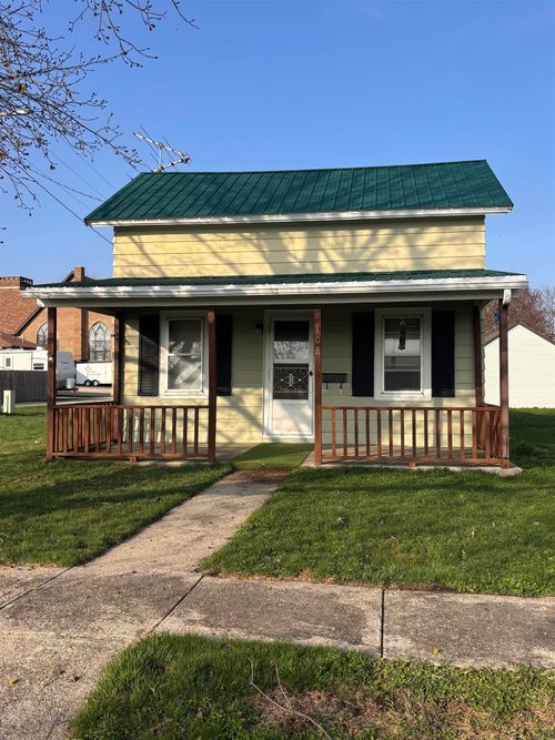 108 S 3rd St, Greene, IA, 50636-7731 | Card Image