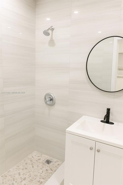 0-1046 Foster Rd, Hallandale Beach, FL, 33009-2124 | Card Image