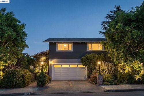 5265 Winifred Dr, Castro Valley, CA, 94546-2551 | Card Image