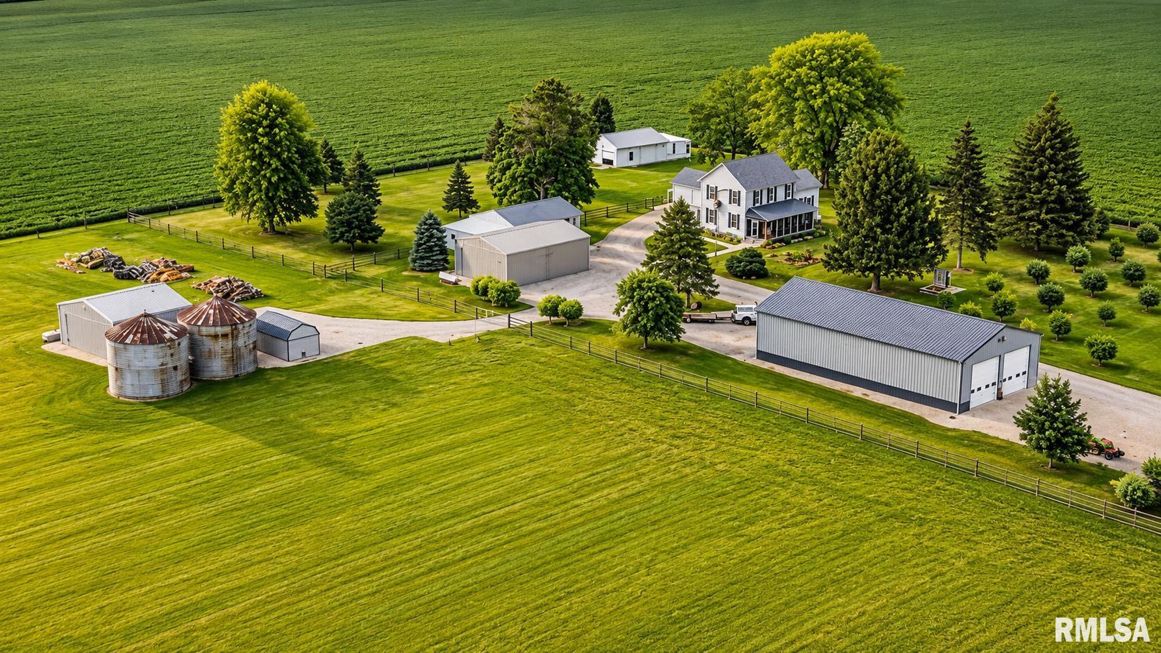 Residential in Lowpoint 2
