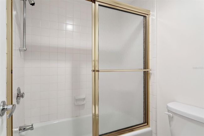 Secondary Bath tub/shower | Image 27