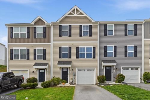 56 Norcross Ct, MARTINSBURG, WV, 25403-1688 | Card Image