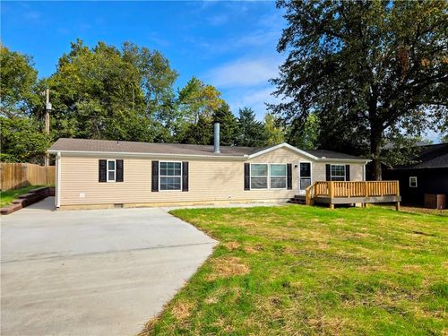 9 Se 190th Rd, Warrensburg, MO, 64093-7714 | Card Image