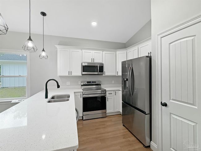3286 Damon Dr, House other with 3 bedrooms, 2 bathrooms and null parking in Milton FL | Image 6