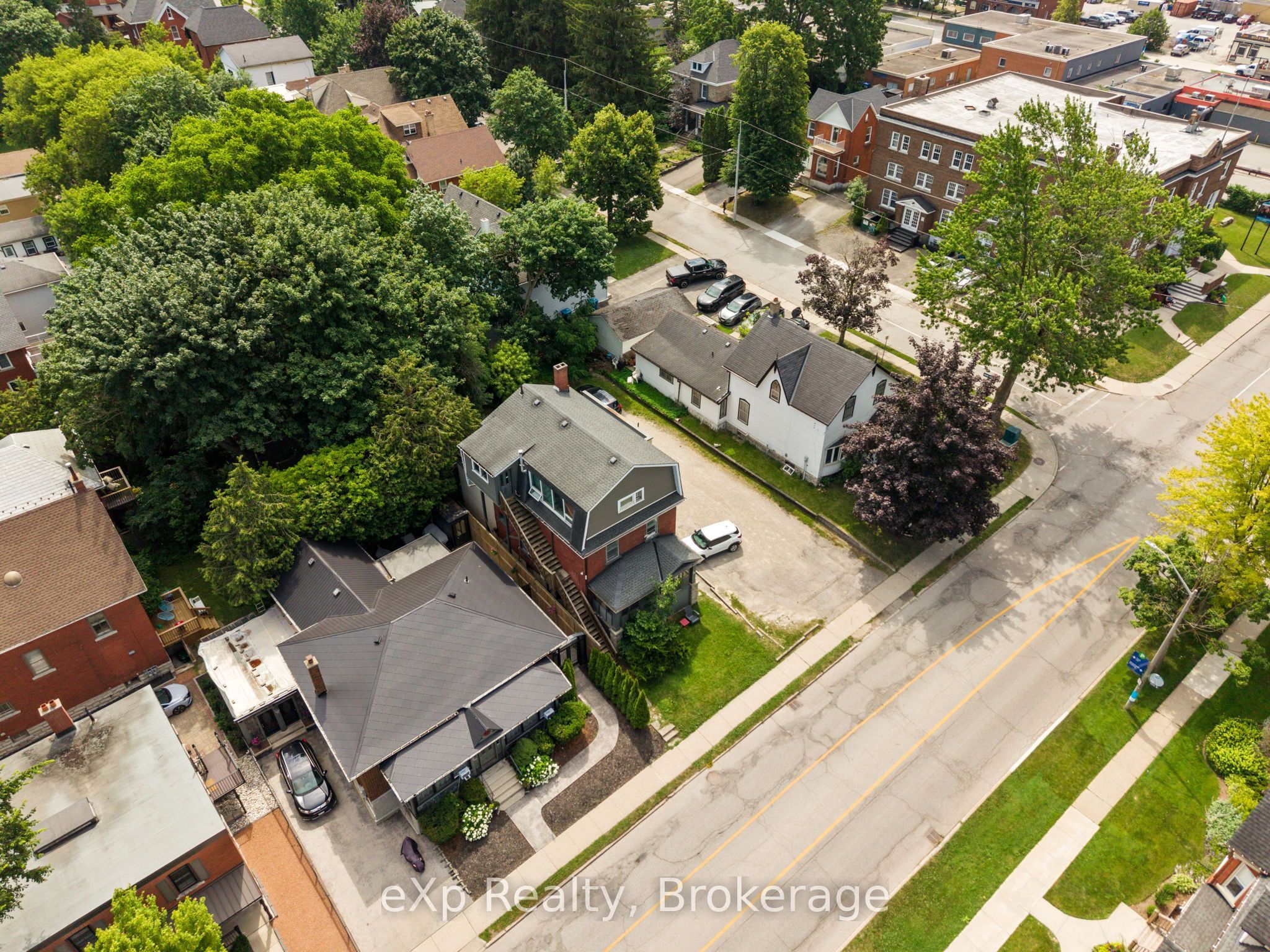Residential Lease in Stratford 5
