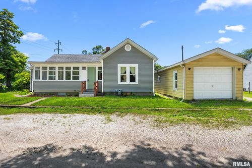 1013 N 2nd St, Pekin, IL, 61554-2714 | Card Image