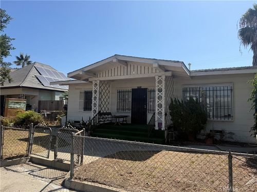 2010 Lime Ave, Long Beach, CA, 90806-4918 | Card Image