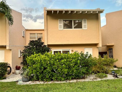 8837-8837 Ne 4th Avenue Rd, Miami Shores, FL, 33138-3178 | Card Image