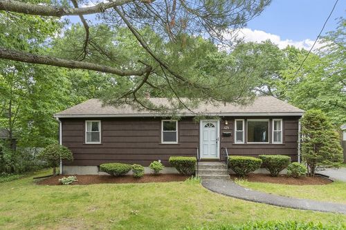 471 Lowell St, Reading, MA, 01867-1520 | Card Image