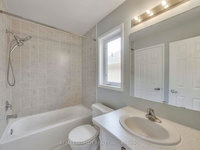 487 Rossland Rd E, House attached with 3 bedrooms, 3 bathrooms and 1 parking in Ajax ON | Image 26