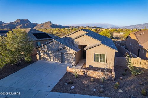 12584 N Sunrise Shadow Dr, Marana, AZ, 85658-4817 | Card Image