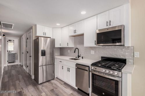 4-3331 N 66th Pl, Scottsdale, AZ, 85251-6117 | Card Image