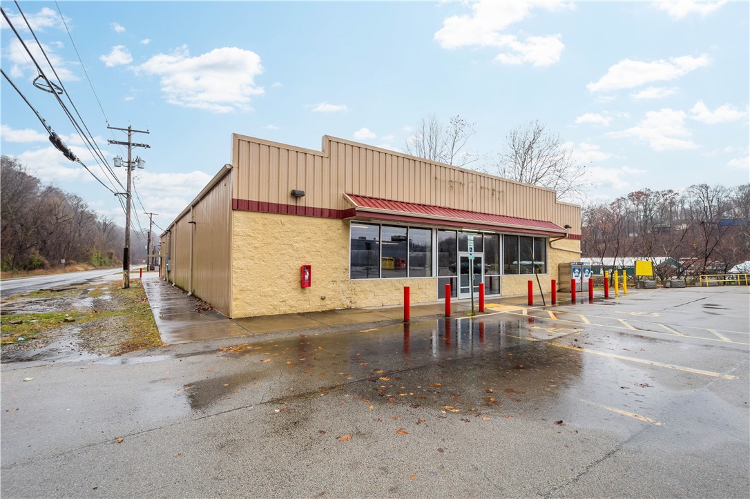 Commercial Lease in East Bethlehem 2
