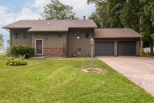 362 Hilltop Cir, JUNEAU, WI, 53039-1032 | Card Image