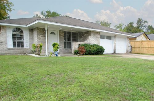 2135 Bunzel St, Houston, TX, 77088-3208 | Card Image