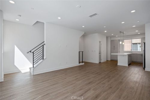10710 Toluca Ct, Toluca Lake, CA, 91602-1671 | Card Image