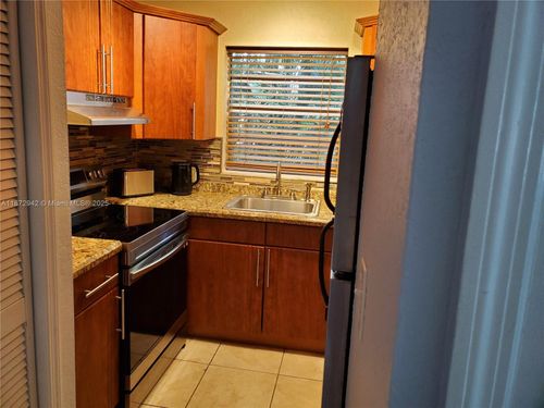 apt-307-1300 Moffett St, Hallandale Beach, FL, 33009-2773 | Card Image