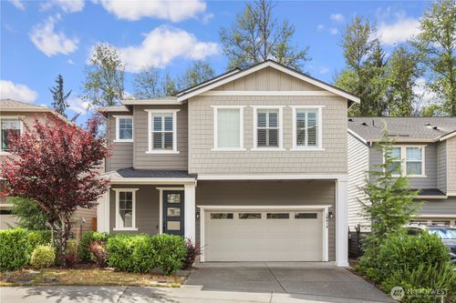 10610 21st St Se, Lake Stevens, WA, 98258-3228 | Card Image