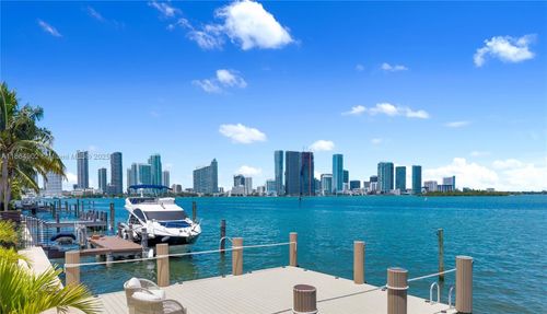 1111 N Venetian Dr, Miami Beach, FL, 33139-1018 | Card Image