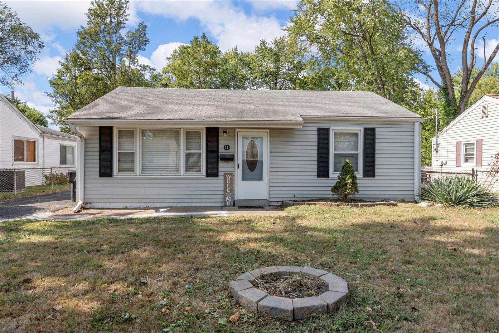 Mary Ann Ct, Florissant, MO 63031