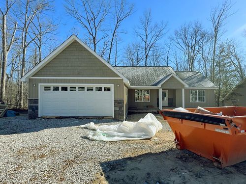 105 Peebles Rd, Crossville, TN, 38558-9035 | Card Image