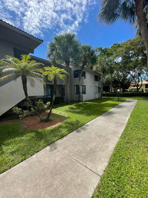 9537 Sw 1st Ct, Coral Springs, FL, 33071-7389 | Card Image