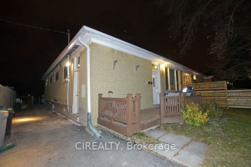 lower-31 Bailey Cres, Aurora, ON, L4G2B2 | Card Image