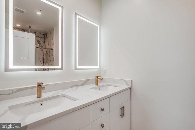 4902 D St Se, Townhouse with 5 bedrooms, 4 bathrooms and null parking in WASHINGTON DC | Image 56