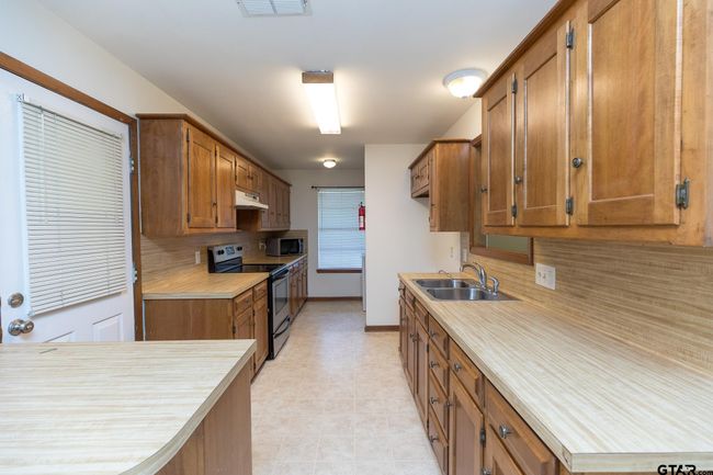 1707 Sampson Dr, House other with 3 bedrooms, 2 bathrooms and null parking in Tyler TX | Image 12