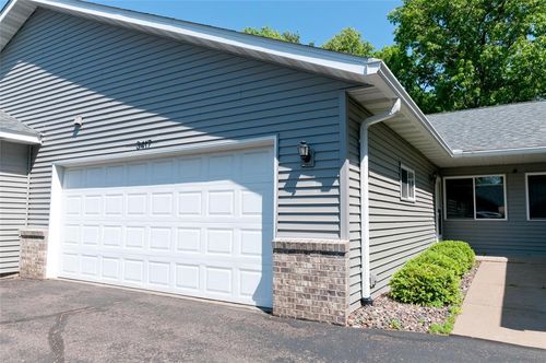 3417 Lever St, Eau Claire, WI, 54701-9268 | Card Image