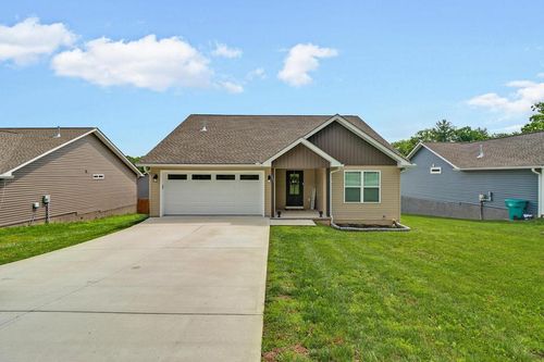 301 Dayton Ave, Crossville, TN, 38555-3009 | Card Image