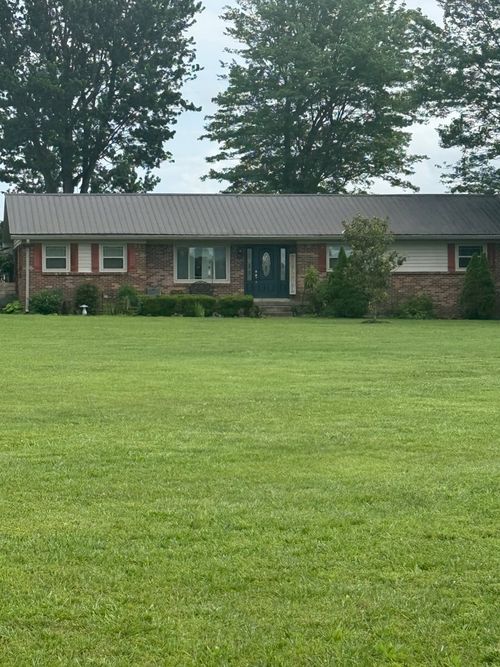 7957 Bethlehem Rd, Springfield, TN, 37172-7475 | Card Image