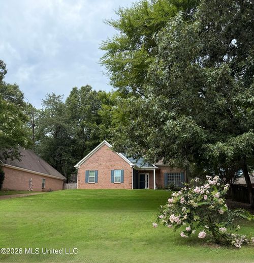 5881 Morganton Dr, Olive Branch, MS, 38654-3548 | Card Image