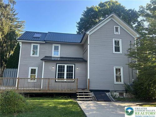 92 Creek Rd, Bangor, PA, 18013-9724 | Card Image