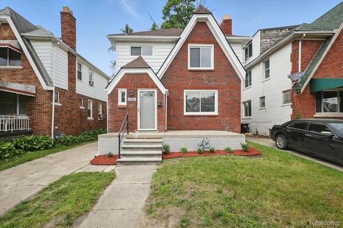 18287 Santa Rosa Dr, Detroit, MI, 48221-2242 | Card Image