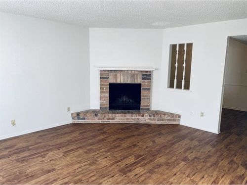 85 E Caldwood Dr, Beaumont, TX, 77707 | Card Image