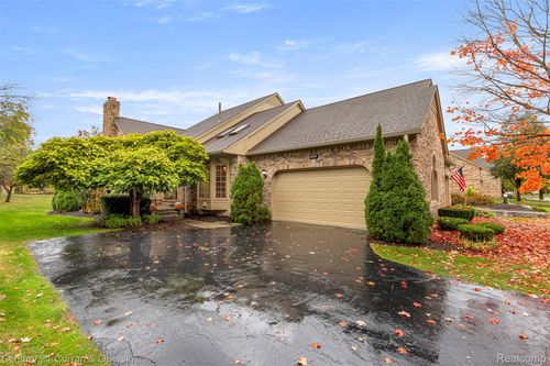 665-1955 Clearwood Ct, Shelby Township, MI, 48316-1016 | Card Image