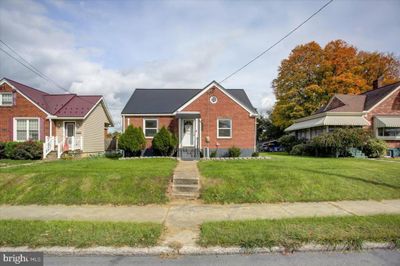 551 Wayne Avenue, House other with 2 bedrooms, 1 bathrooms and null parking in CHAMBERSBURG PA | Image 3