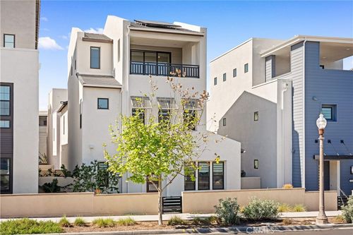 102 Yugen, Irvine, CA, 92618-1472 | Card Image